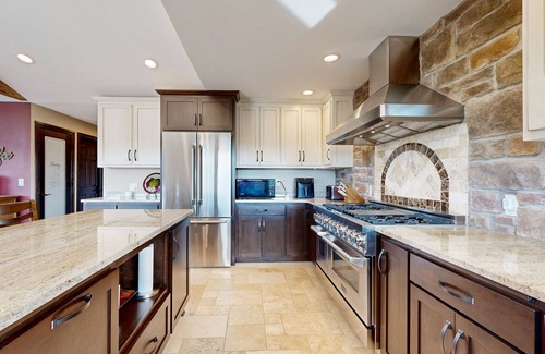 Wrightstown House | Riverfront home with pool, hot tub & sauna - perfect location