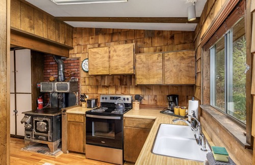 Leavenworth Cabin | Rivers Edge 2 Bedroom Home by NW Comfy Cabins by RedAwning
