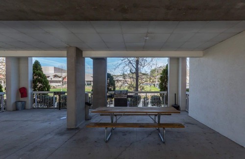 Pigeon Forge Condo | Riverside Condo W Mt. LeConte Views/Pigeon Forge