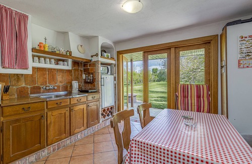 Sisak-Moslavina House | Riverside House With Hot Tub, Krapje, Croatia