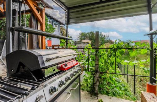 Karlovac House | Riverside House with Pool and Hot Tub - Happy Rentals