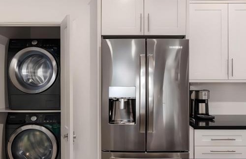 Niagara Falls House | Riverside Stay