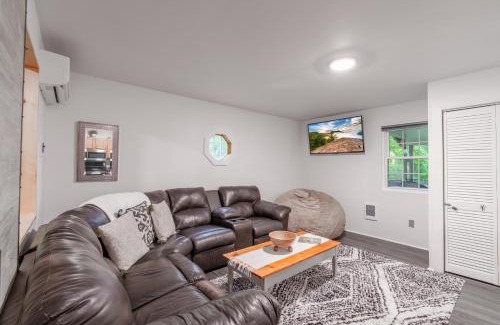 West Liberty House | Riverstone Cabin and Retreat
