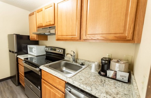 Clarkston Hotel | RiverTree Inn & Suites