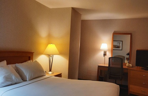 Clarkston Hotel | RiverTree Inn & Suites