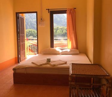 Muang Ngoi Neua House | Riverview Bungalows & GH