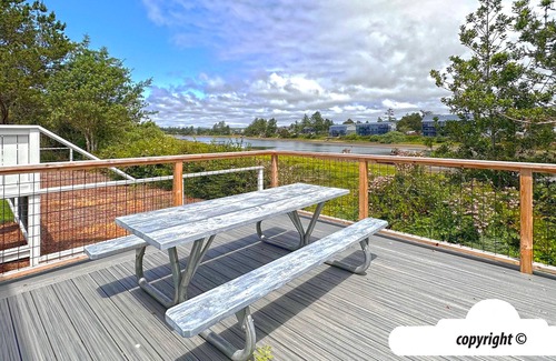 Seaside House | RIVERVIEW COTTAGE in Seaside : River Front House