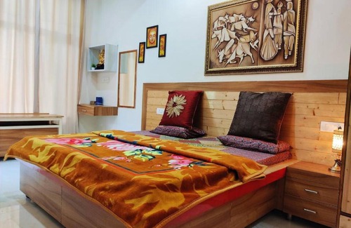 Kuthar House | Riviera Hills Kasauli- Pool and River