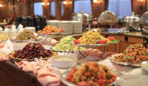 Cairo Boat Rental | Riviera Nile Cruise ريفيرا نايل كروز