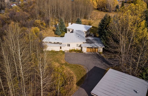 Moose Wilson Road House | RMR: Village Road Hideaway in Wilson,WY