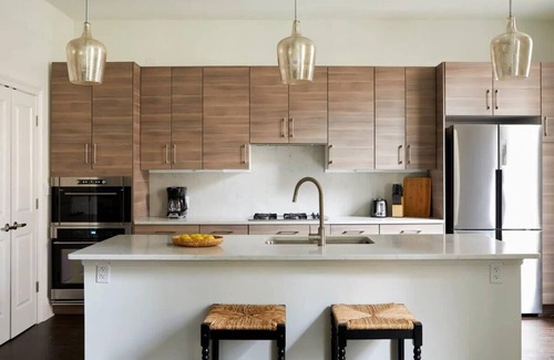 Central Business District House | Roami at St. Charles | 1 Bedroom