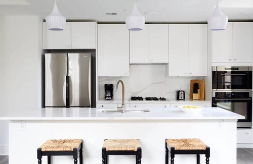 Central Business District House | Roami at St. Charles | 2 Bedroom