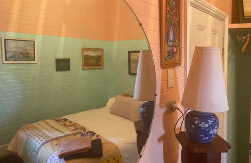 Wyndham House | Robbie Burns Hotel