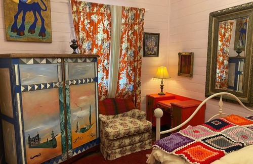 Wyndham House | Robbie Burns Hotel