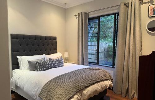 Kloof Apartment | Robyns Nest Self Catering Cottage No4