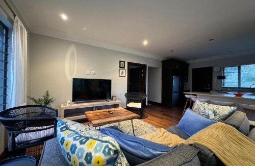 Kloof Apartment | Robyns Nest Self Catering Cottage No4