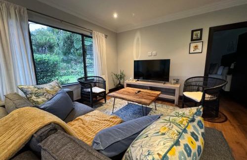 Kloof Apartment | Robyns Nest Self Catering Cottage No4