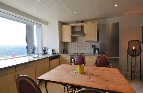 Rochehaut House | Rochehaut Hideaway With Tub