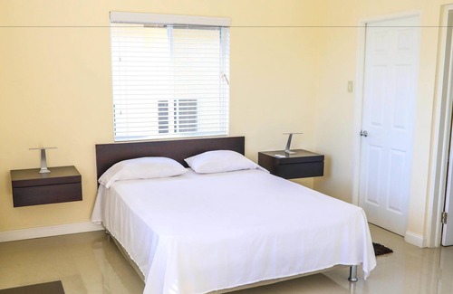 Saint Andrew Hotel | Rochester Palms