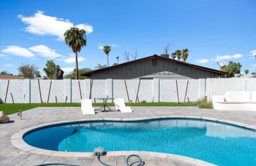 Mesa Grande House | Rock and Glam Paradise