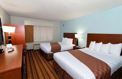 Marshalltown Hotel | Rock Island Inn & Suites Marshalltown