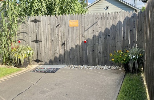 Amarillo Apartment | Rock Island Rail House.🐾 Dog friendly, Private 6ft. Fenced Yard