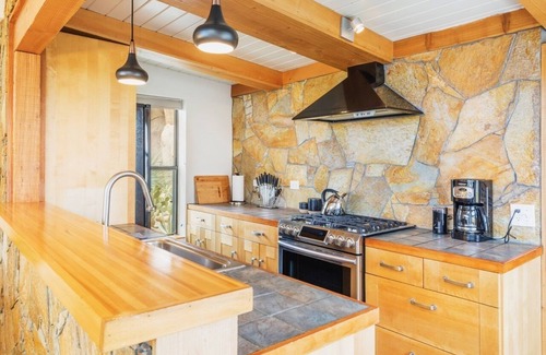 Panorama Heights Villa | Rockbound Oasis Retreat - Family friendly and stunning hot tub views in Joshua Tree