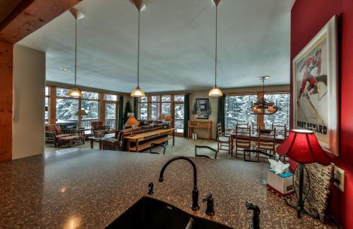 Old Town House | Rocky Mountain Retreat Steps to Slopes with Hot Tub and Spectacular Views