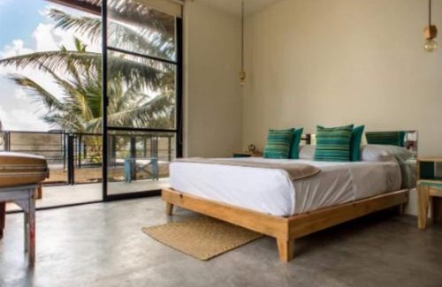 Zona Hotelera House | Rocky Villa in Tulum beach walking distance to papaya project!