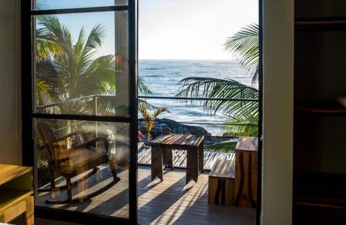 Zona Hotelera House | Rocky Villa in Tulum beach walking distance to papaya project!