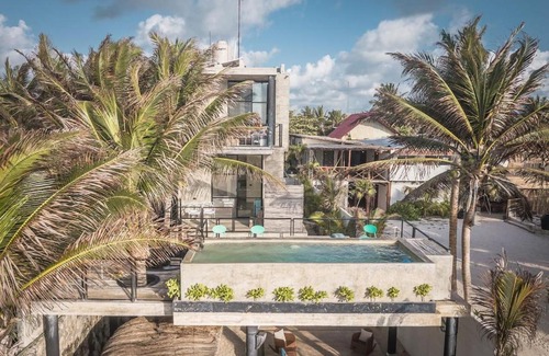 Zona Hotelera House | Rocky Villa in Tulum beach walking distance to papaya project!