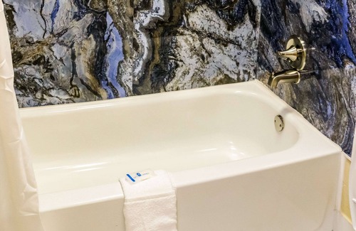 Phenix City Hotel | Rodeway Inn Phenix City - Columbus