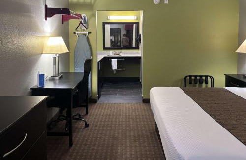Dilley Hotel | Rodeway Inn