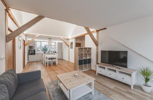 Hradec Kralove Apartment | Rodinný apartmán se zahradou a vířivkou