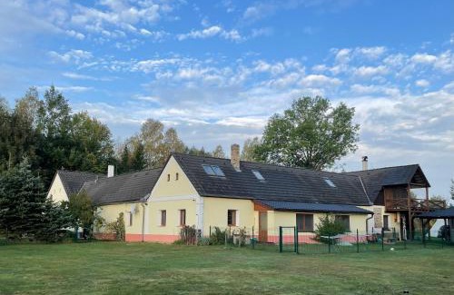 Dvory nad Luznici House | Rodinný penzion Bavlnka