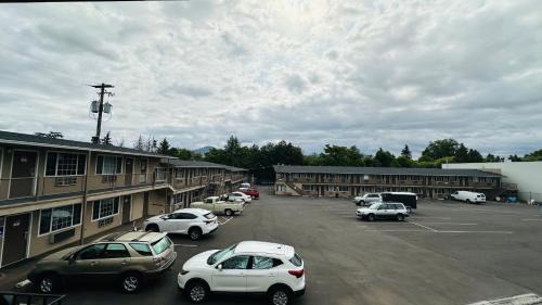 City Center Medford Hotel | Rogue Valley Inn