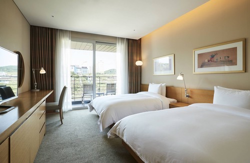 Hwaseong Hotel | Rolling Hills Hotel