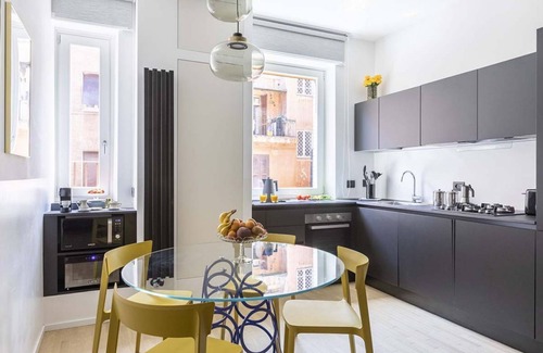 Rione VII Regola Apartment | ROMAC Trinity by Campo de' Fiori with Sauna and Jacuzzi