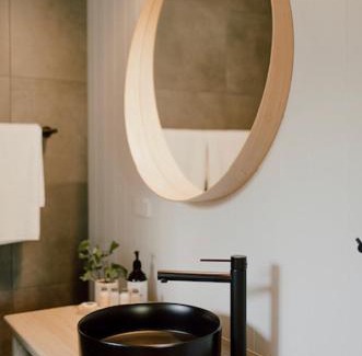 Conondale Villa | Romance Awaits at Down at The Dale Studio