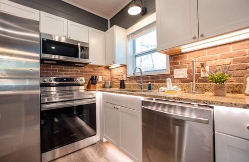 Gatlinburg Cabin | Romantic Cabin Retreat By Ghosal Luxury Lodging