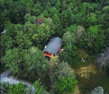 Tannersville House | Romantic Chalet Hot Tub Near Hunter Mountain