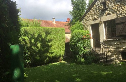 Stigny Cottage | Romantic cottage in Burgundy close to Chablis