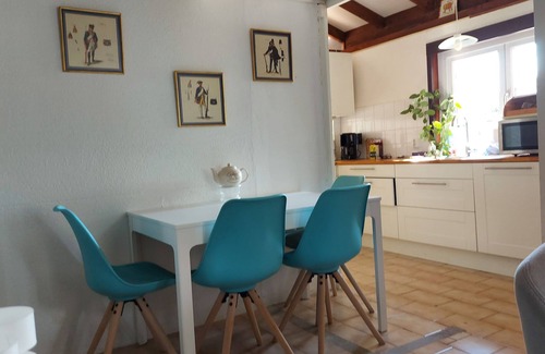Mejannes-le-Clap House | Romantic holiday house in the south of France in a green park with swimming pool
