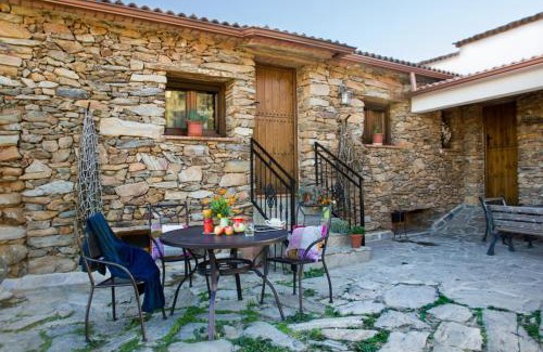 Laroya House | romantic house for 2 people with jacuzzi