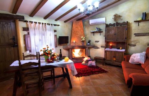 Laroya House | romantic house for 2 people with jacuzzi
