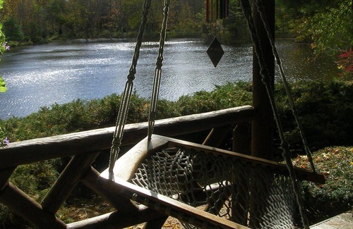 Stanfordville Cabin | Romantic Log Cabin on Privately-Owned Lake with Fireplace
