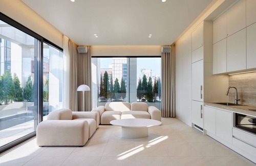 Seogyo-dong House | Romantic Luxury Penthouse in Trendy Hongdae with Private Rooftop Pool