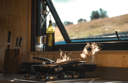 Llangollen Cabin | Romantic Off-Grid Woodland Hideaway with Stunning Valley Views