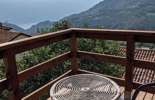 Vesio House | Romantic rustico in Vesio, Lake Garda