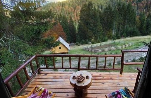 Montenegro House | Romantic sky view bungalow for 3people